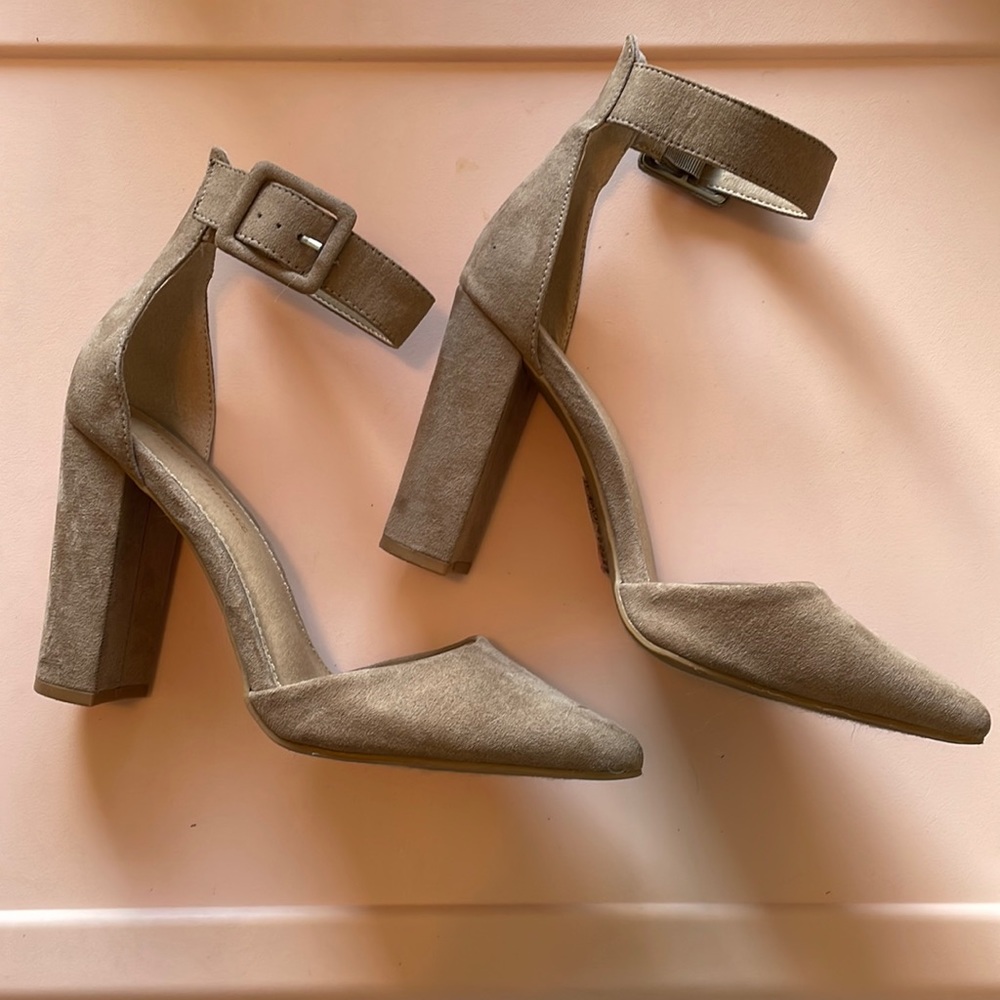Vici Tan Heel Size 7.5